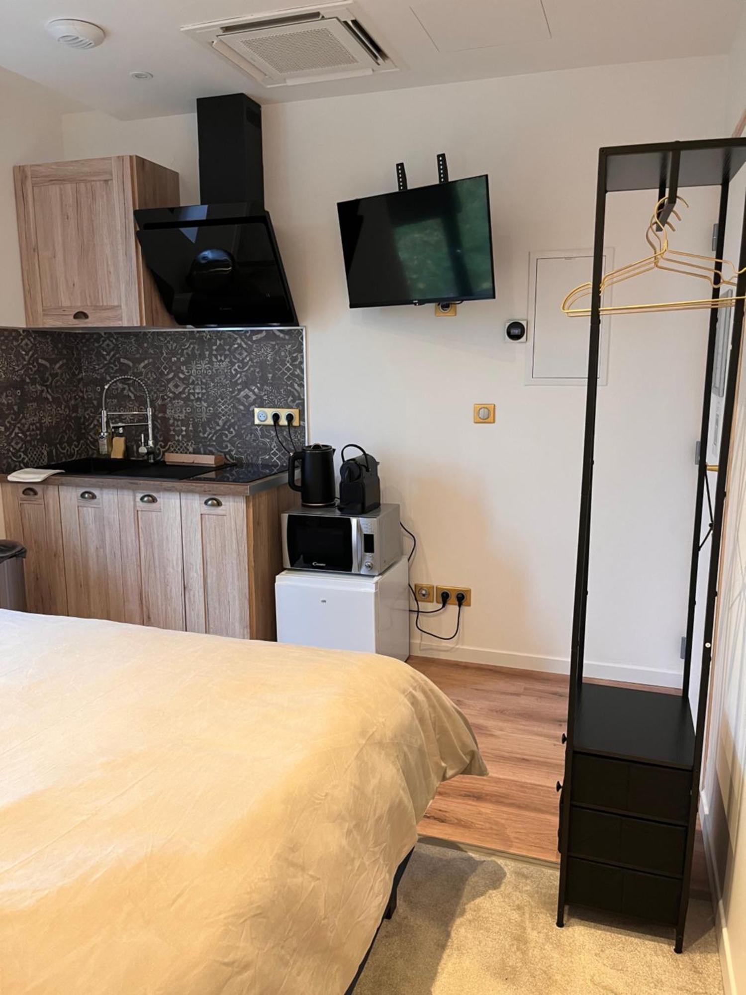 Hdg Hotel Gare De L'Isle Adam Appart'S Hotel Parmain Ngoại thất bức ảnh