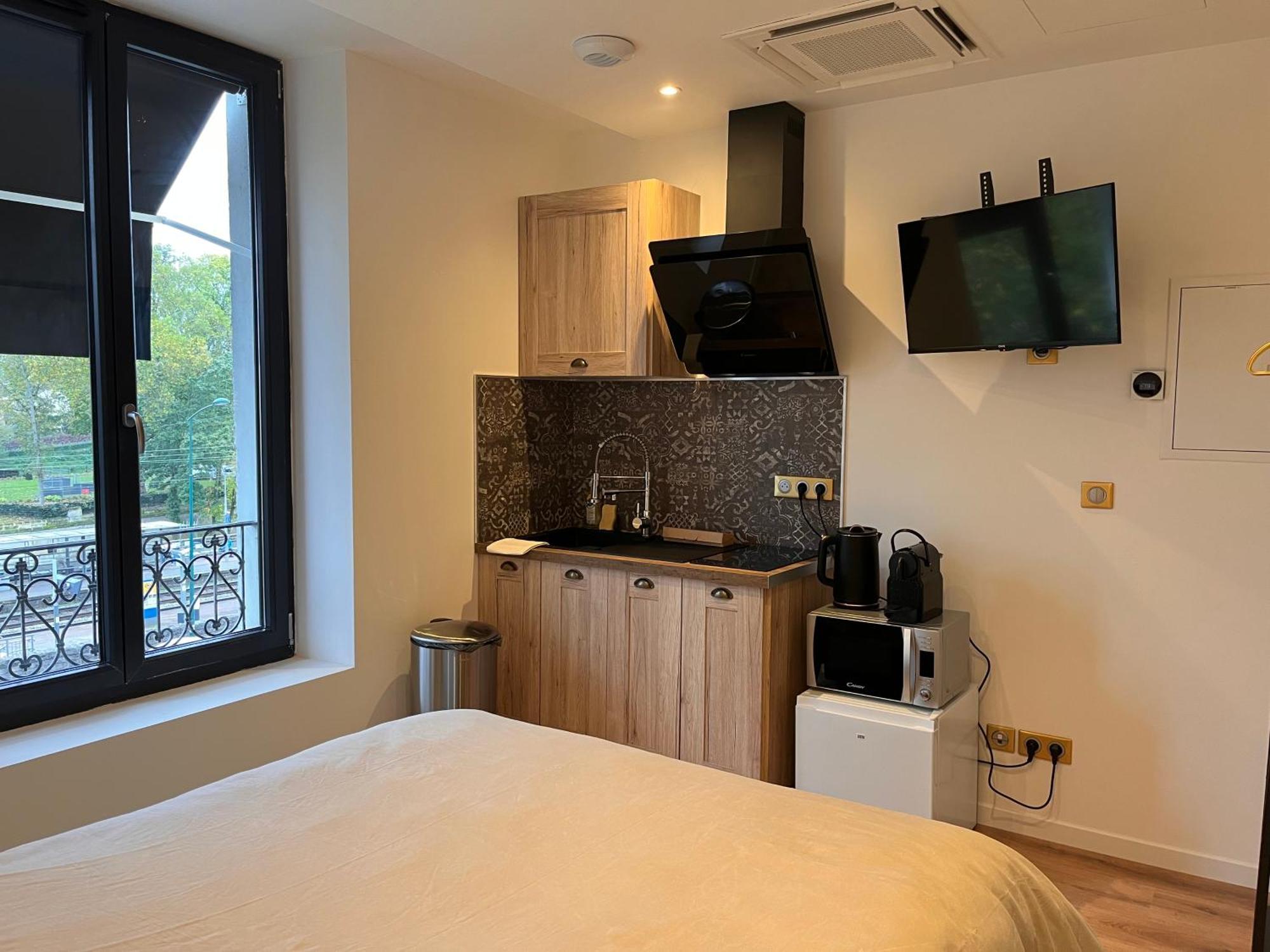 Hdg Hotel Gare De L'Isle Adam Appart'S Hotel Parmain Ngoại thất bức ảnh