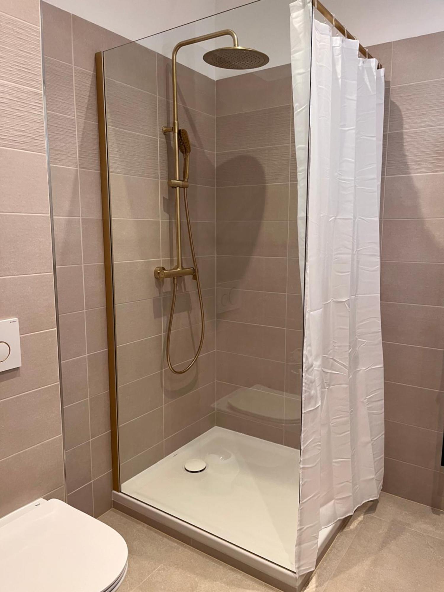 Hdg Hotel Gare De L'Isle Adam Appart'S Hotel Parmain Ngoại thất bức ảnh