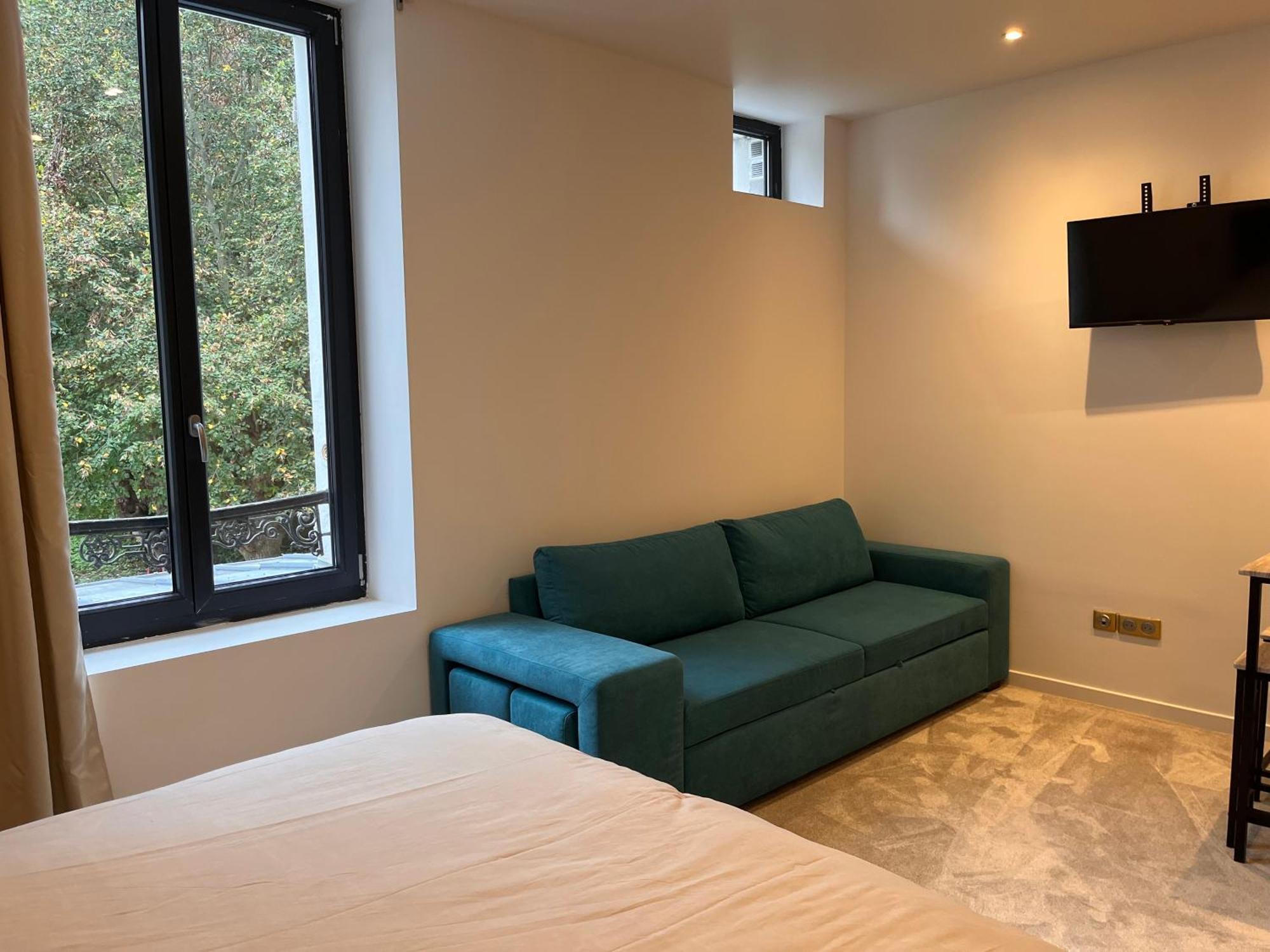 Hdg Hotel Gare De L'Isle Adam Appart'S Hotel Parmain Ngoại thất bức ảnh